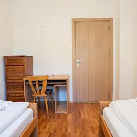 Apartament Spacious 2br Metro, South Park & Park Center Sofia