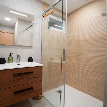 Spacious 2br Metro, South Park & Park Center * Sofia